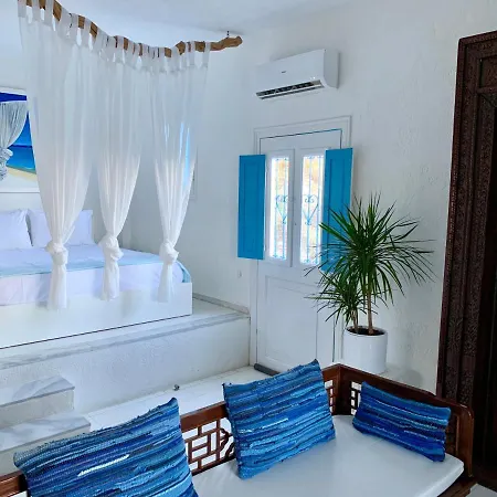 Villa Kastelli Blu Sea - Luxury Waterfront Designer *