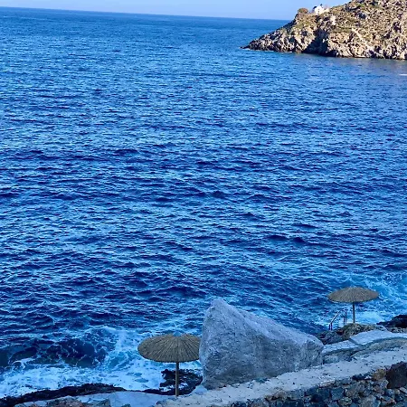 Kastelli Blu Sea - Luxury Waterfront Designer